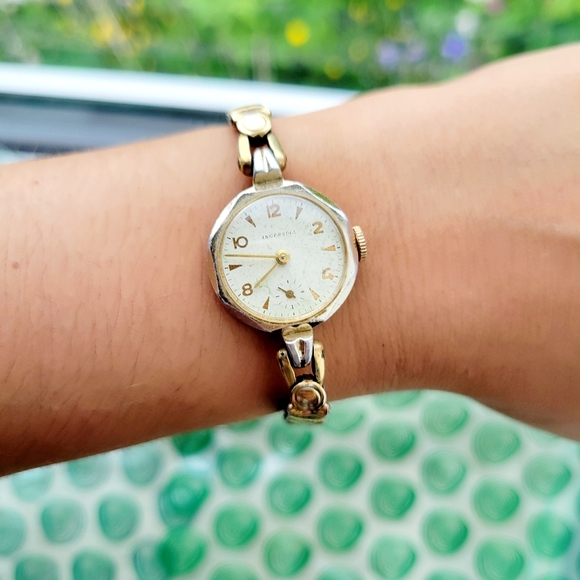 Vintage Ingersoll Dainty Classic Stretch Watch - Picture 3 of 7